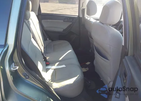 2014 Subaru Forester 2.5I Premium z USA, uszkodzony, nr VIN JF2SJAECXEH439022